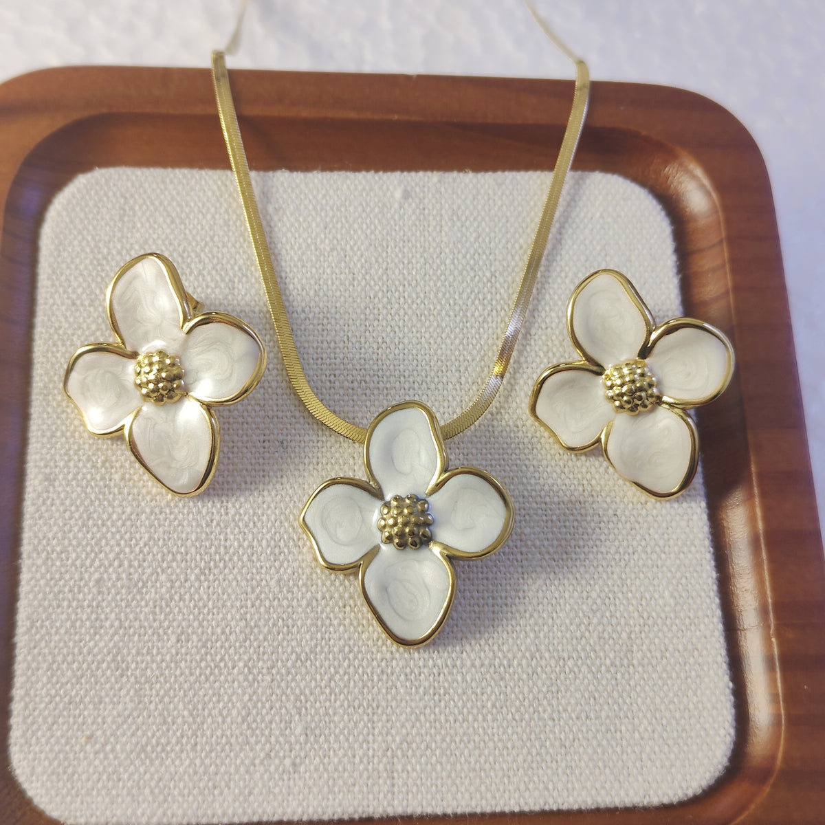 Parure collier + boucles d’oreilles Fleur (BLANC)